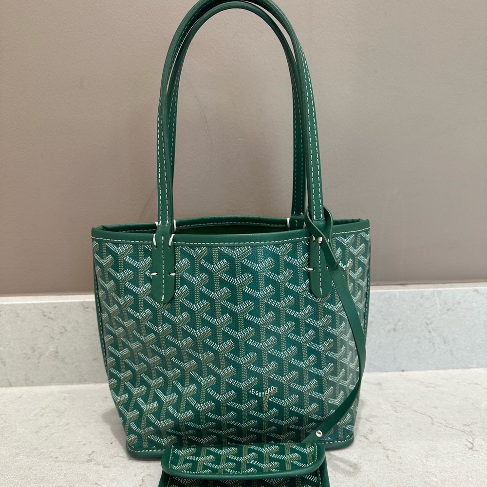 Green cute bag